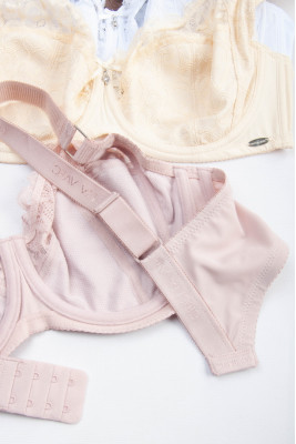 Бюстгальтер